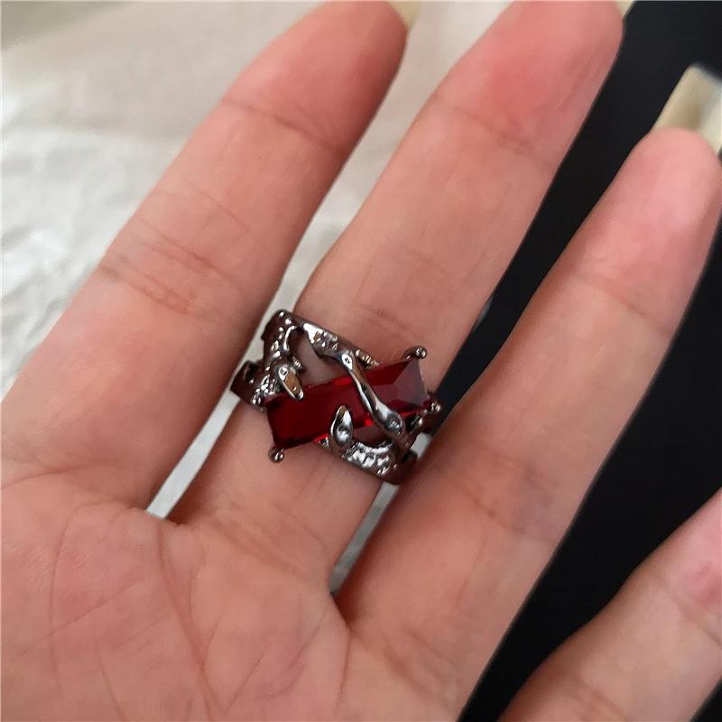 New Adjustable Opening Irregular Red Crystal Glass Heart Aesthetic Rings for Women Gothic Animal Spider Ring Creative Jewelry