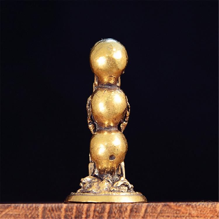 Mysterious Brass Skull Stack Statue Set Figurine Decorative Office Desk Decoration Halloween Theme Gift Accessory