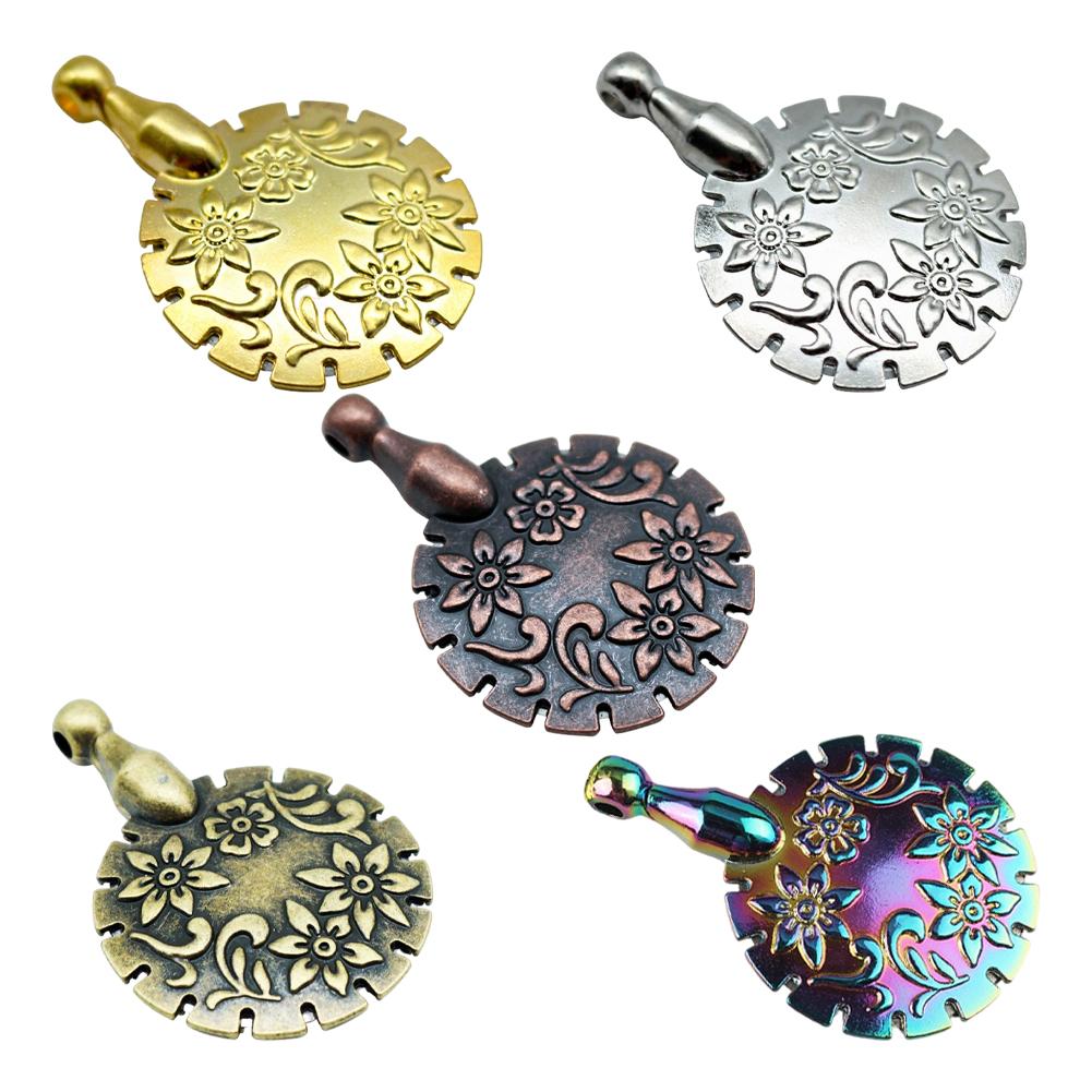 Cross Stitch Bronze Thread Cutter Pendant Yarn Cutter Pendant Retro Thread Breaker Slice for DIY Sewing Tools
