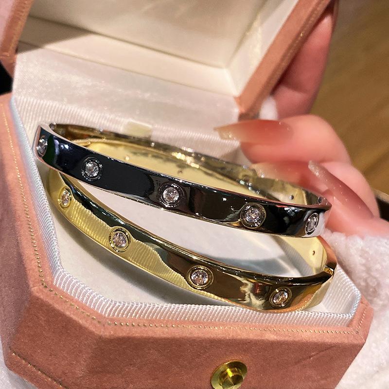 Нишевый высококлассный медный браслет с микроинкрустацией цирконами для пар, с простым кругом и блестящим браслетом