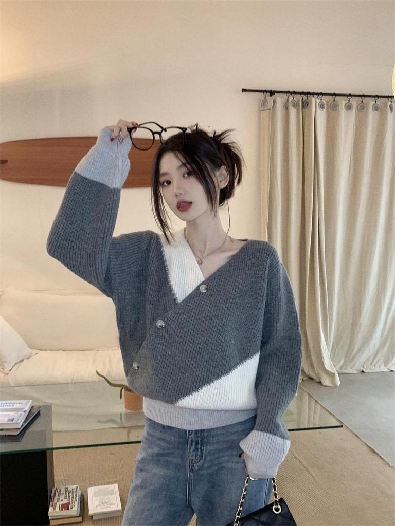 Винтажный женский свитер с V-образным вырезом и цветными блоками - Осень/Зима, корейский стиль, повседневный приталенный крой с диагональной застежкой на пуговицы