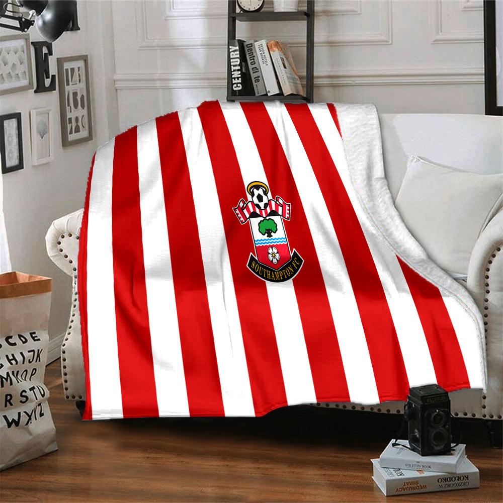South-ampton Flag Flannel Blanket, Soft Polyester, Modern Design, All-Season for Camping, Travel, Gifts for holidays or birthdays