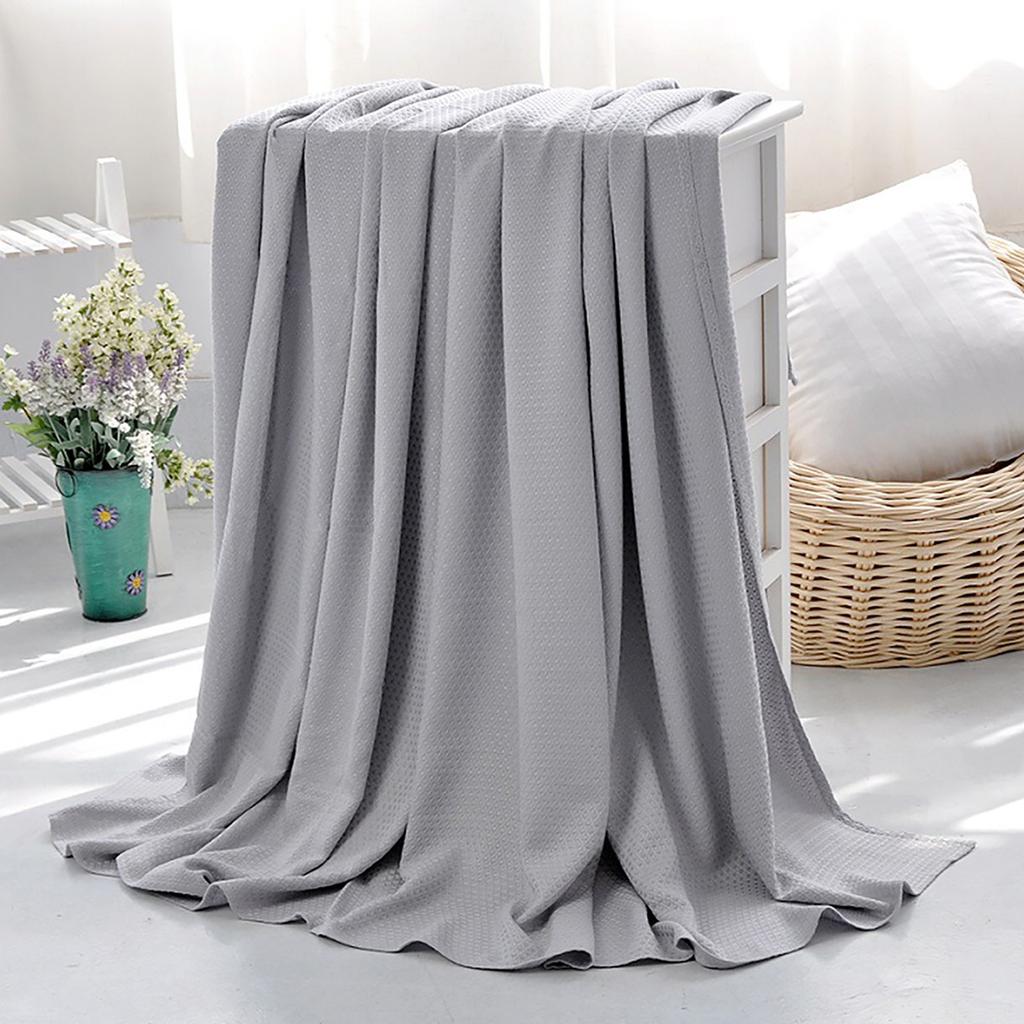 Lightweight Breathable Summer Bed Blanket, All-Season Use Lightweight Blanket To Keep Body Cool Night For Hot Sleepers