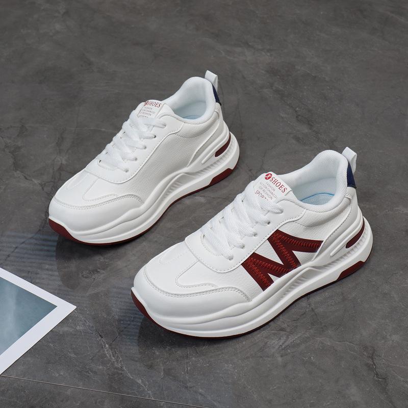 2025 весна маленькие белые туфли новая корейская версия женские студенческие туфли на платформе с увеличенным каблуком спортивная обувь повседневная уличная обувь K903