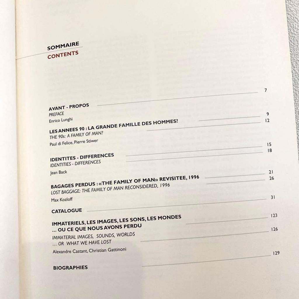 [USED] The 90s A family of Man (English book) 2-book set