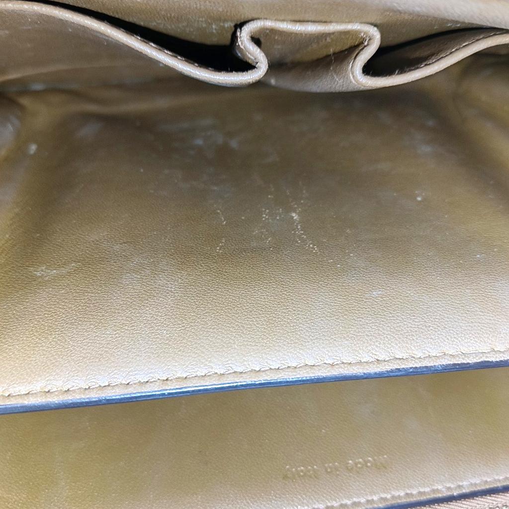 [Pre-Owned] Classic Box Gold Buckle Polished Calfskin Tofu Square Crossbody Shoulder Bag Medium - Fair #1PD4JS8