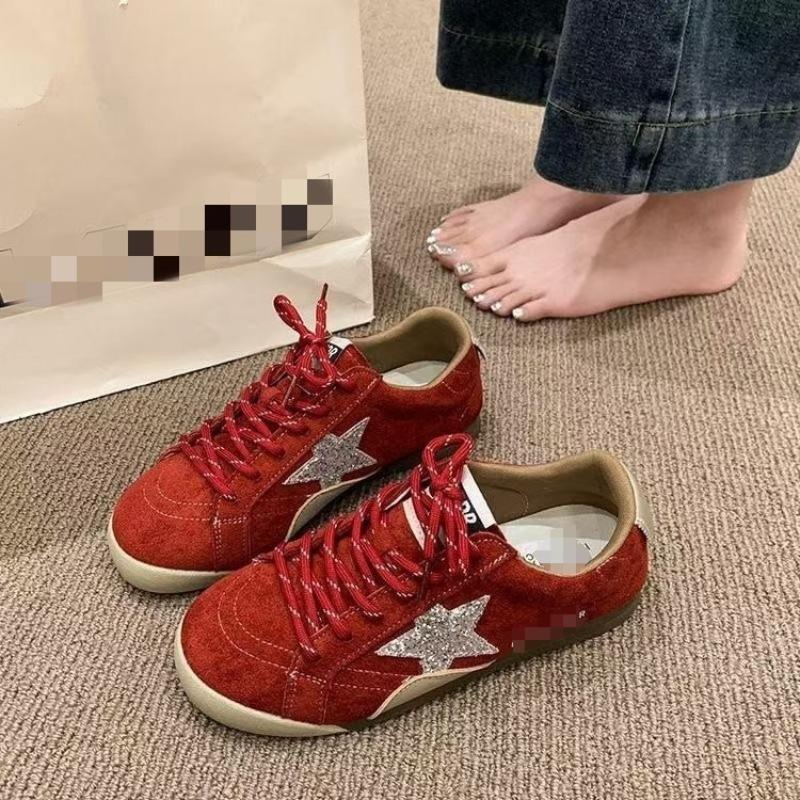 Ретро маленькие белые туфли женские осенние новые на плоской подошве универсальные повседневные нишевые спортивные туфли на платформе со звездой