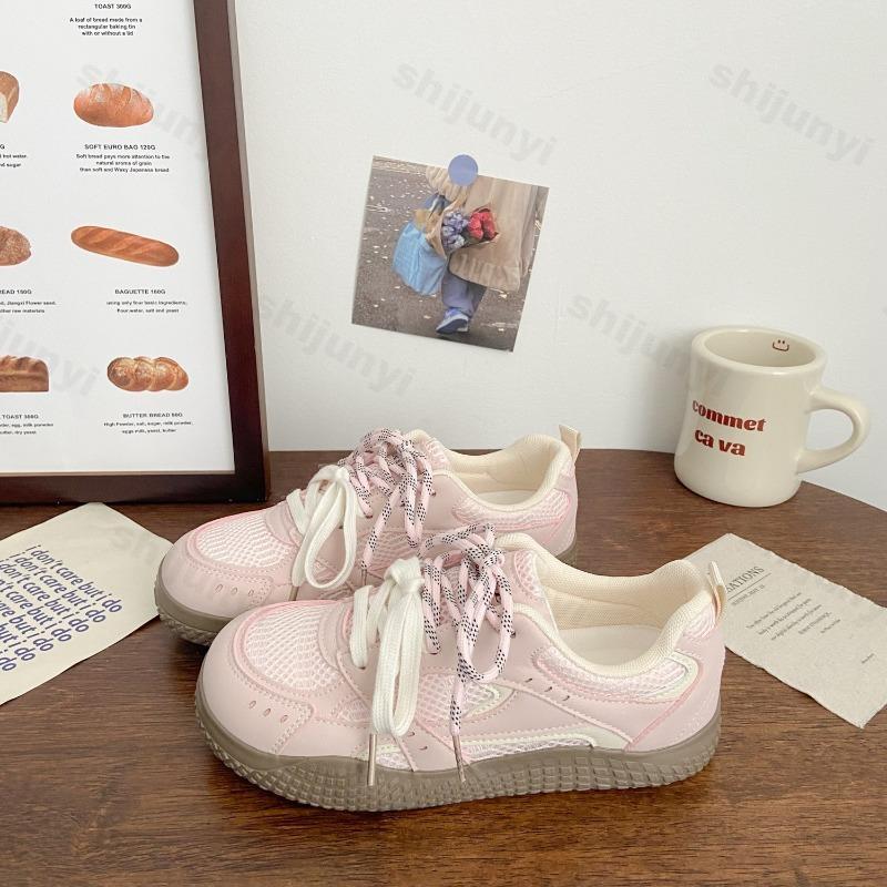 Модная женская повседневная спортивная обувь 2025 лето новая дышащая сетка удобная модная уличная студенческая обувь для скейтборда на вулканизированной подошве