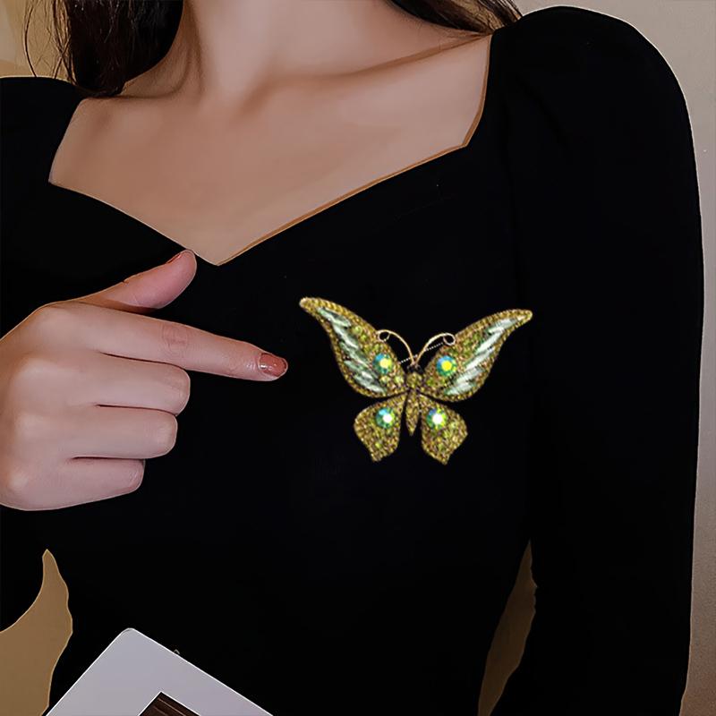 Ретро Подарки Брошь-цветок на грудь в виде бабочки Светская жизнь Инкрустированные бриллиантами Красочные тканевые аксессуары Модная элегантность 1 шт.