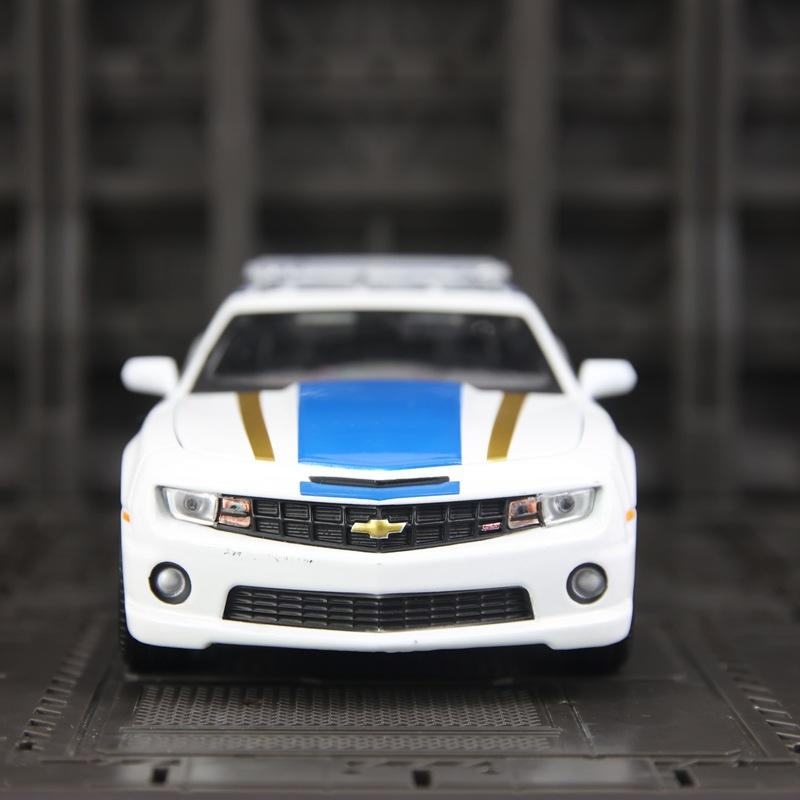 Майсто 1:24 Chevrolet Camaro SS RS 2010 Литые модели автомобилей и игрушечные транспортные средства Модель автомобиля Масштабная миниатюрная модель автомобиля Для детей