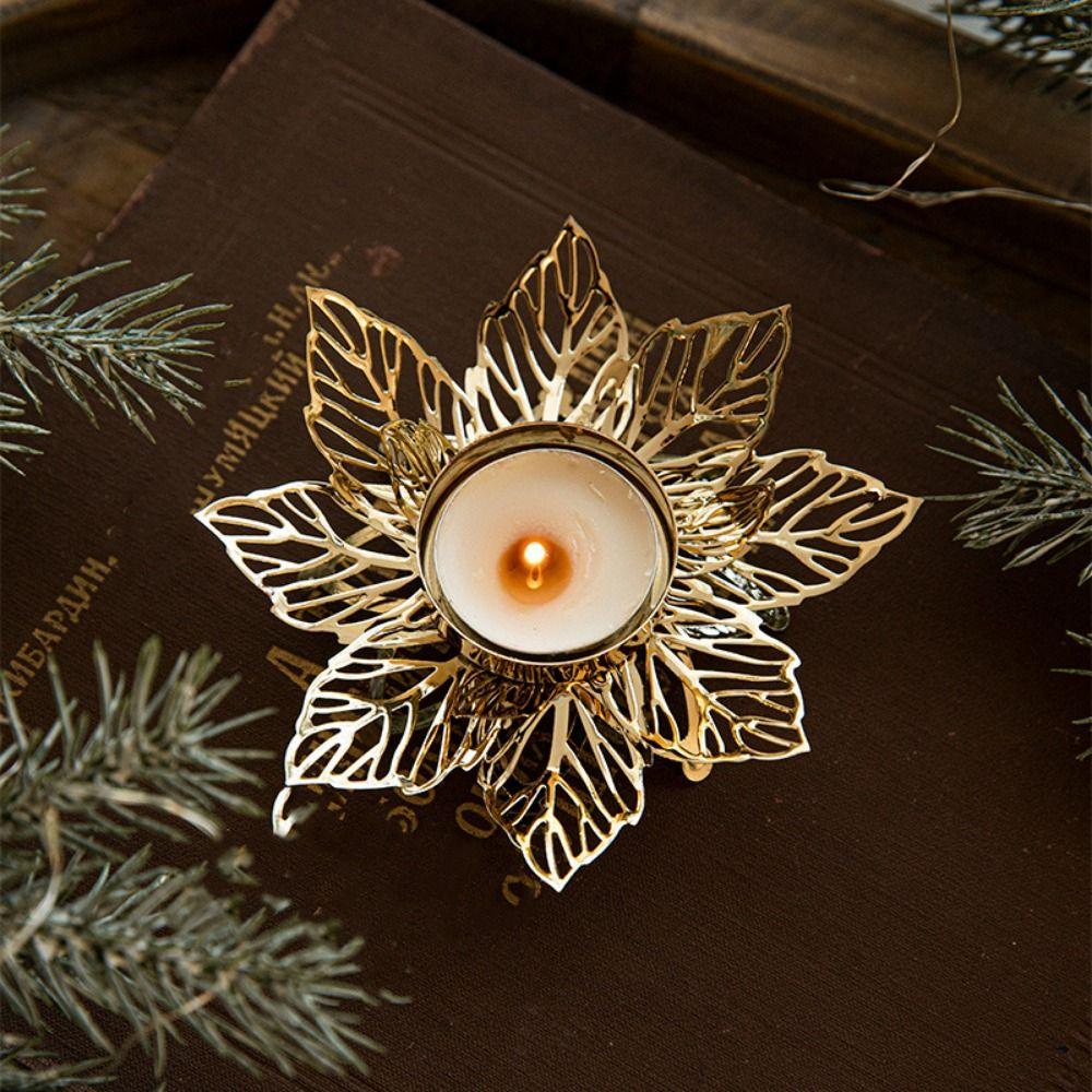 Modern Snowflake Candle Holders Golden Iron Christmas Candleholder Flower Shape Candlestick Tabletop Ornaments