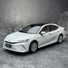 AGK2   1/18 TOYOTA Camry Металлическая модель автомобиля Литая металлическая модель автомобиля Масштабная миниатюрная модель Высокая степень симуляции Коллекция Детская игрушка Подарок