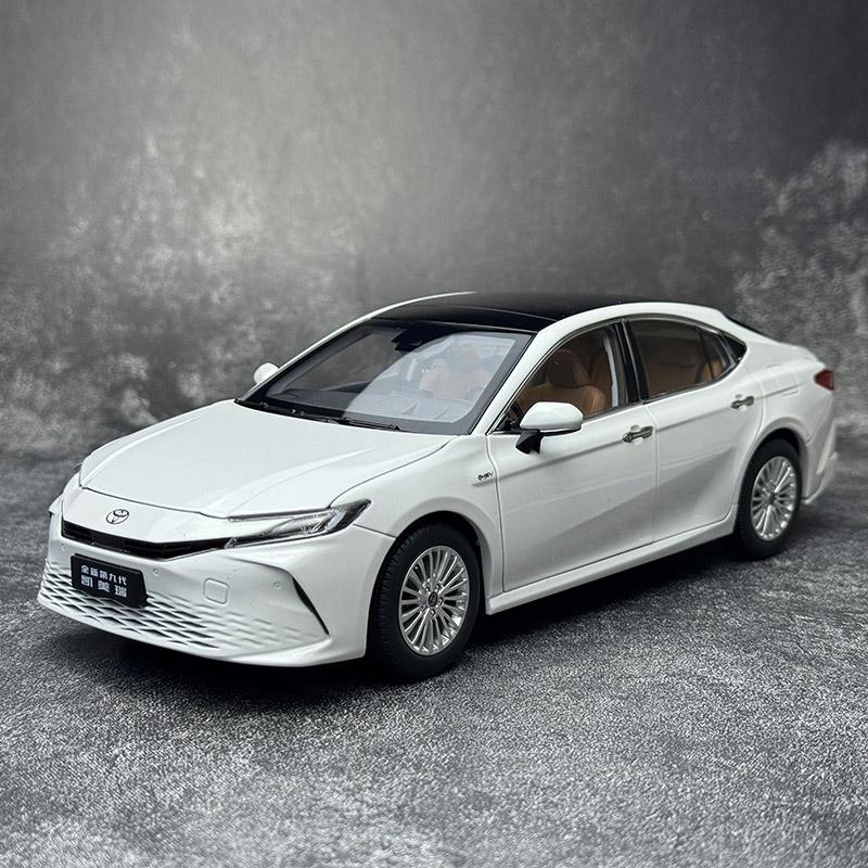 AGK2 1/18 TOYOTA Camry Металлическая модель автомобиля Литая металлическая модель автомобиля Масштабная миниатюрная модель Высокая степень симуляции Коллекция Детская игрушка Подарок