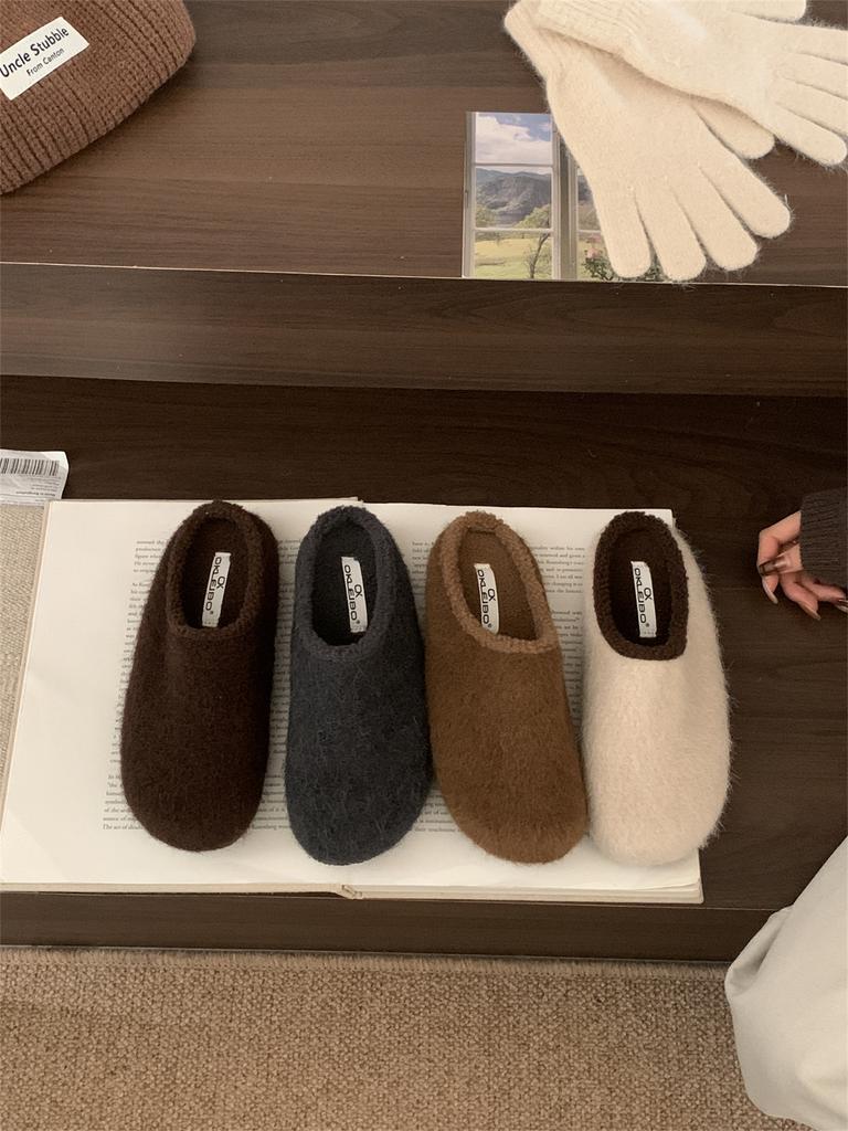 Niche Retro Velvet Birkenstocks, Fluffy Shoes for Women's 2025 Autumn and Winter New Outer Wear Cotton Mop Fluffy Slippers