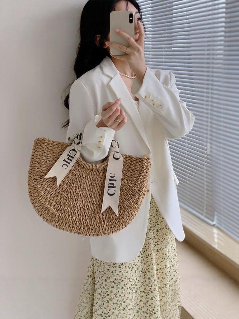 2026 Artistic Retro Round Woven Handbag - Large Capacity Women's Beach Bag
