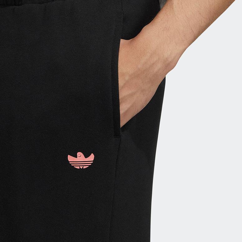 adidas Спортивные шорты мужские черные средние IA9077