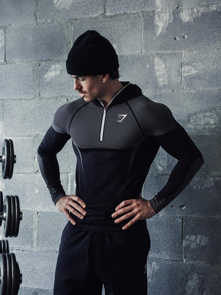 Мужская фитнес-футболка с длинным рукавом и капюшоном GYMSHARK Onyx с высокой эластичностью