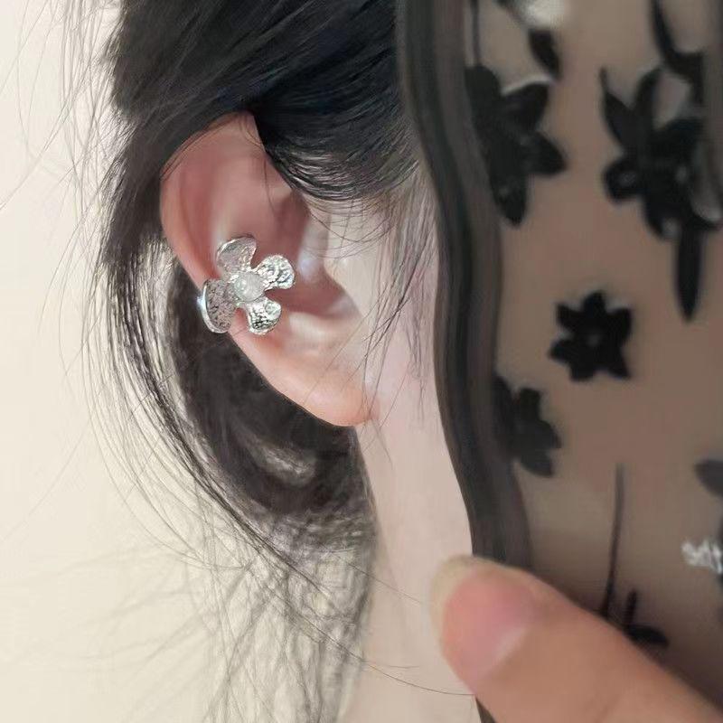 Корейские клипсы для непроколотых ушей – классный дизайн с кисточками и жемчужными бабочками для женщин