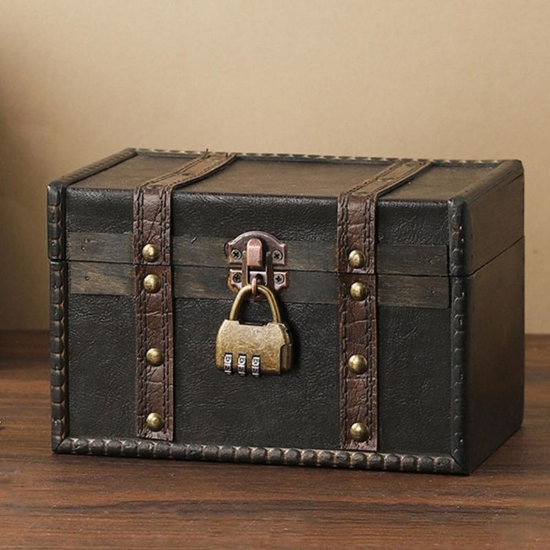 Practical Old Fashioned European Styles Sturdy Wood Trunk Stylish Storage Solution for Traveler and Fashion Lovers