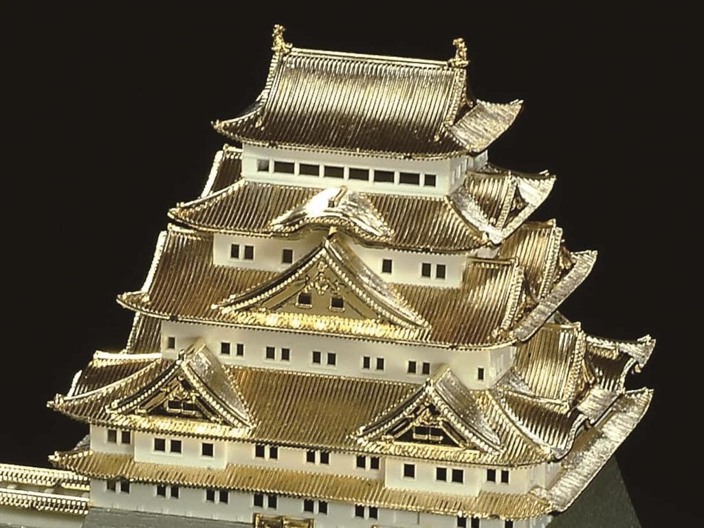 Doyusha 1/350 Japan's Famous Castles Deluxe Gold Nagoya Castle Plastic Model DG-3