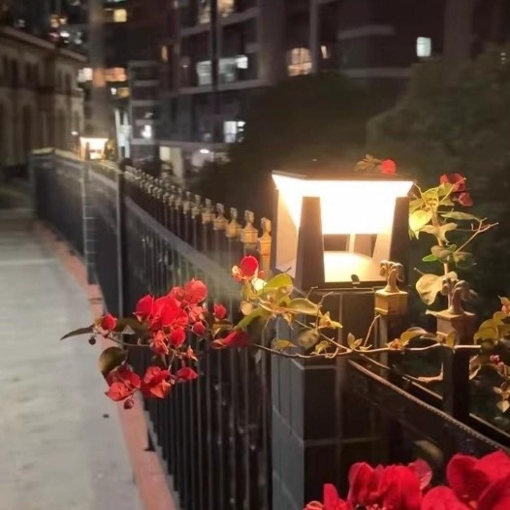 Waterproof Solar Powered Column Lights Efficient Atmosphere Solar Post Lights 3 Lighting Modes Outdoor Pillar Lamp Garden