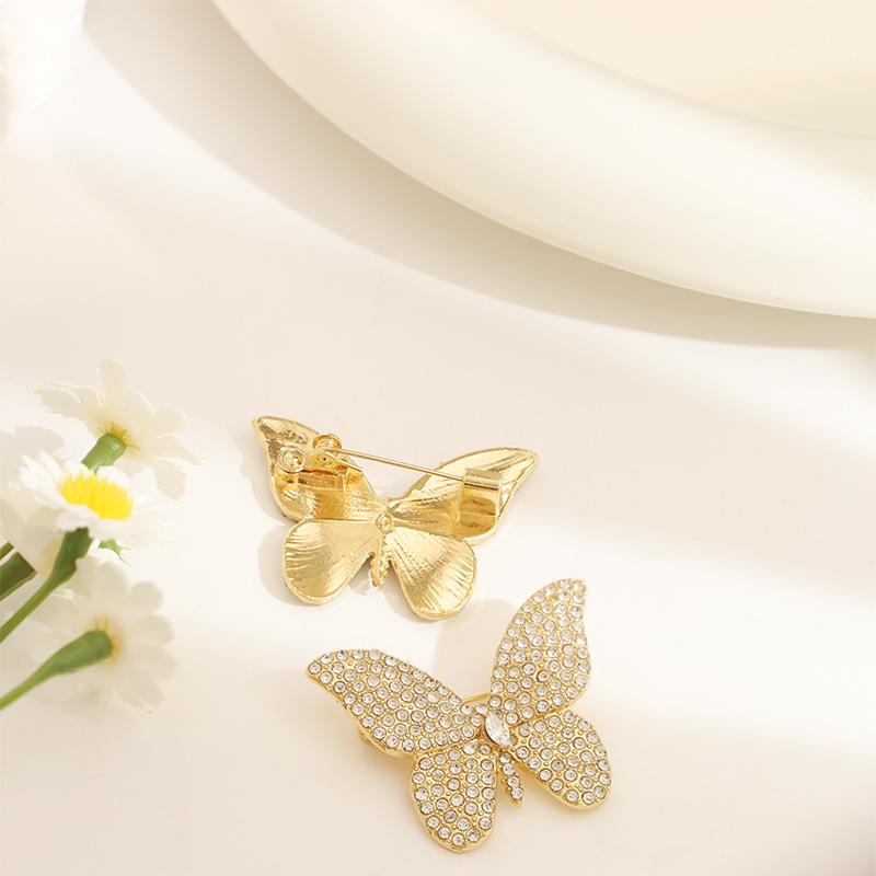 2025 новая золотая брошь-бабочка с бриллиантами, высокое качество, изысканный женский дизайн, нишевый темперамент, булавка для костюма
