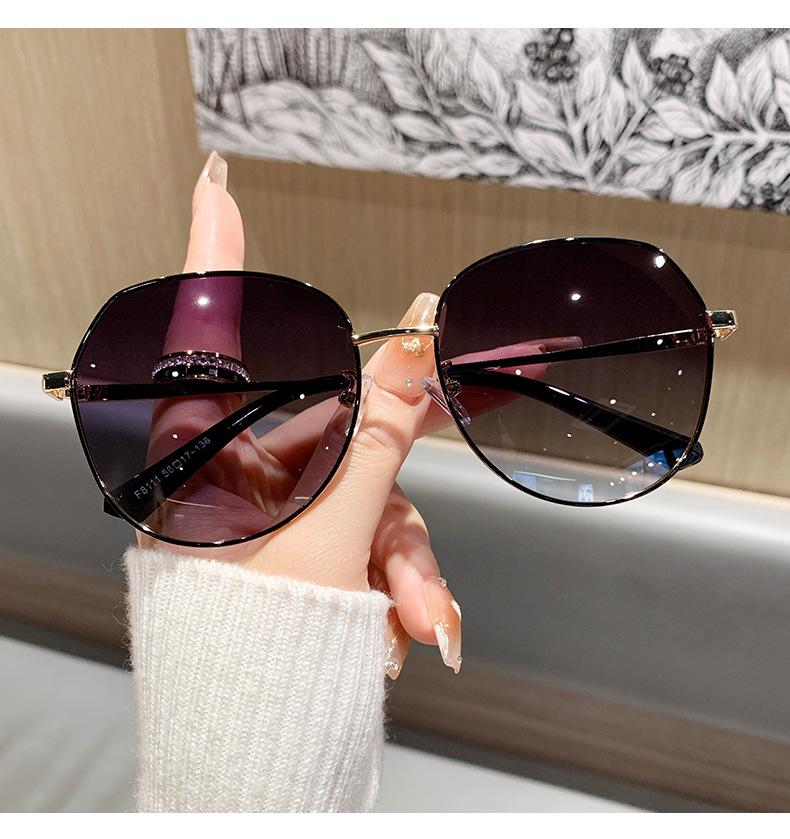 2025 Women's Polarized Anti-UV High-End Slimming Sunglasses