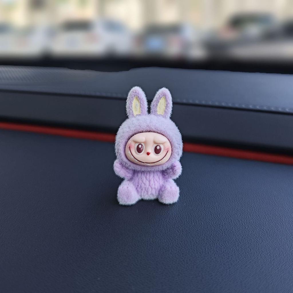 Новый сидячий Лабубу Украшение на центральную консоль автомобиля Мультяшные аксессуары для экрана дисплея автомобиля