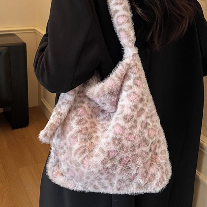 Вместительная пушистая сумка женская осенняя новая повседневная мягкая пушистая сумка через плечо портативная сумка-тоут