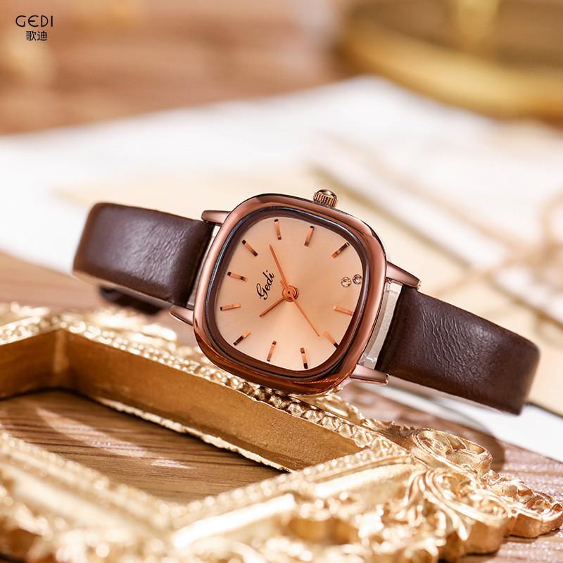 Minimalist Womens Watch With Leather Strap For Casual Office Wear
