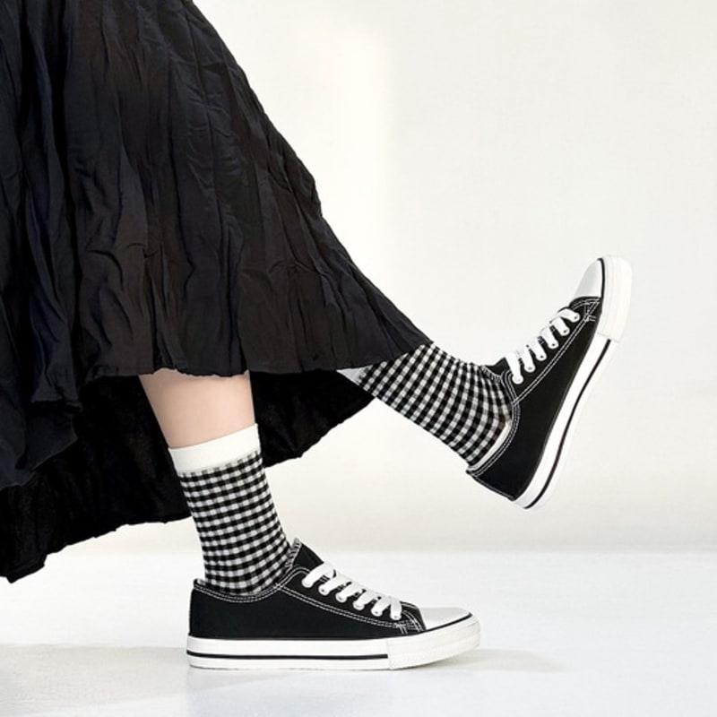 YELLOWSOCKS SMALL GINGHAM CHECK BLACK