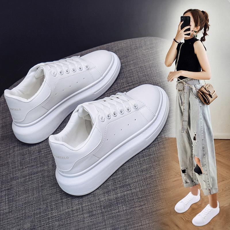 Поднять нижнюю Белые туфли Новые универсальные повседневные туфли Классические студенческие туфли для сноуборда