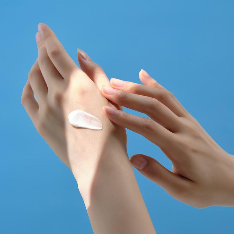 W.DRESSROOM Восстанавливающий крем для рук SPF 40 PA+++ 50 мл