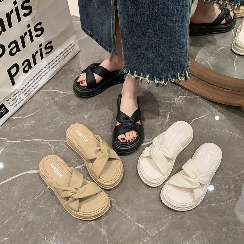 Тапочки на толстой подошве для женщин, лето 2024 года, новые повседневные однотонные тапочки с фактурной подошвой, увеличивающие высоту голени, для женщин