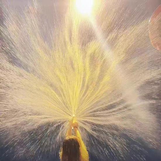 4Pcs Sparklers Water Toy Romantic Splash Toy with Sparkling Spray Pump-Action Porous Water Outlet Toy for Pool Parties Battles Proposals