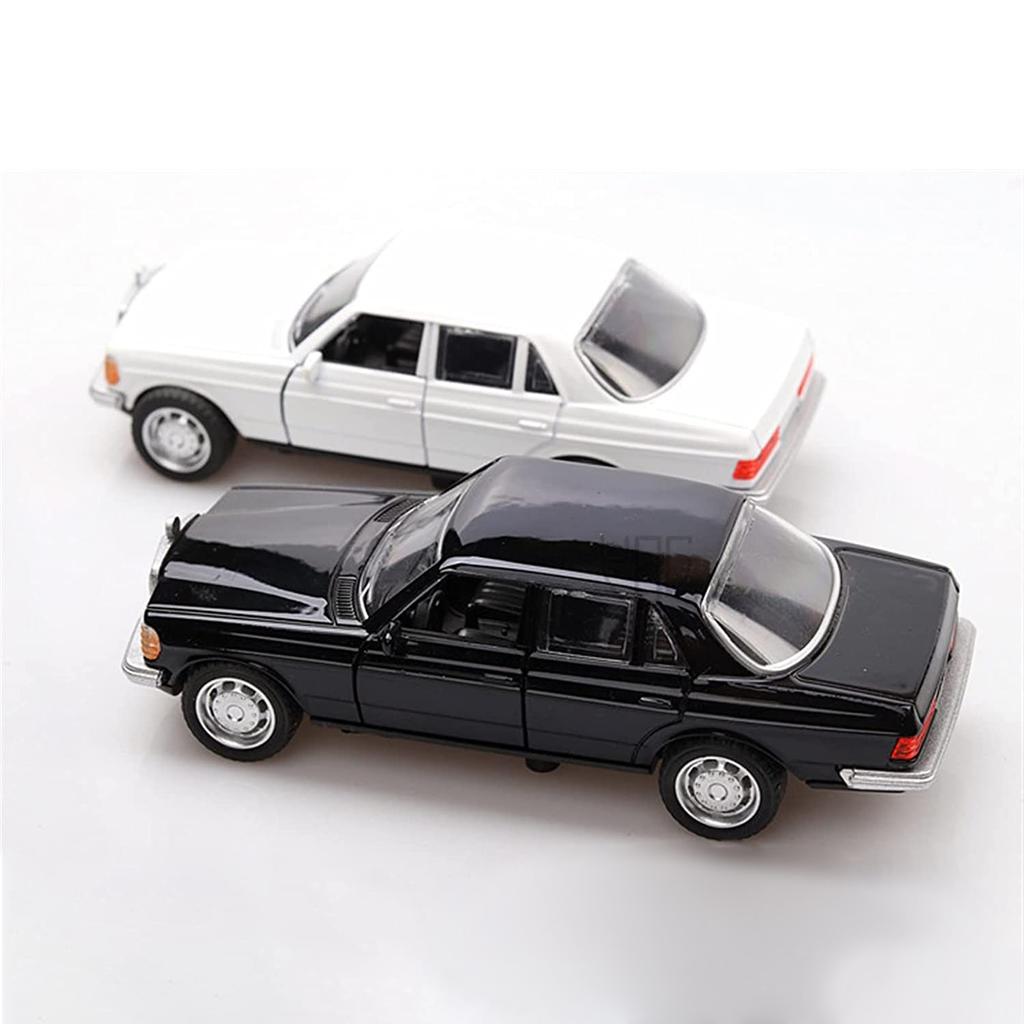 Масштаб 1/36 E-Class W123, черная классическая литая под давлением модель автомобиля, игрушечный автомобиль с открытыми задними дверями для детей, коллекция подарков для мальчиков и девочек