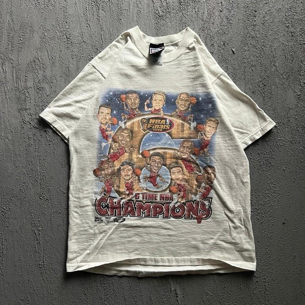 Vintage Chicago Bulls Shirt Medium White 1990s NBA 6 Time Champions Pro Player