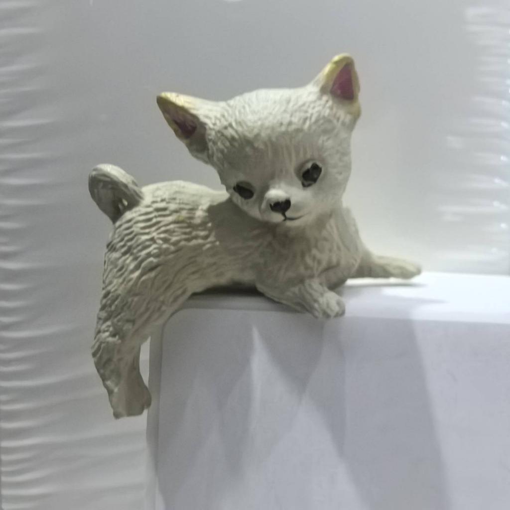 Миниатюрная милая фигурка котенка для украшения рабочего стола, компьютера, центральной консоли автомобиля, края экрана дисплея