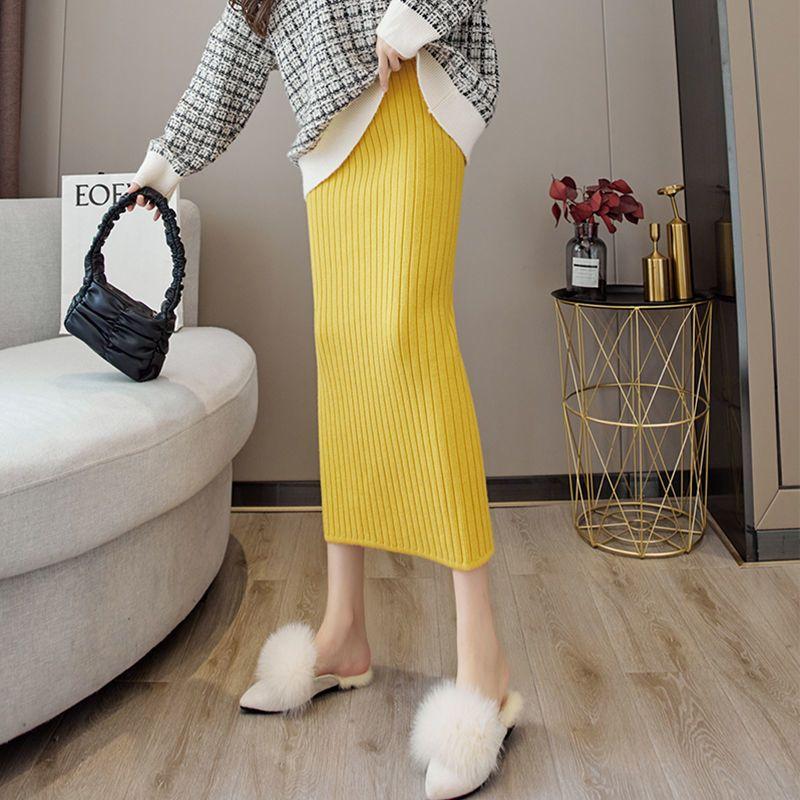 Осенне-зимняя трикотажная юбка средней длины для женщин с толстыми вогнутыми полосками Прямая юбка, облегающая ногу Юбка с разрезом средней длины