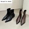 Винтажные женские ботильоны с острым носком, модные элегантные туфли из мягкой кожи, осенне-зимние женские короткие ботильоны на низком каблуке
