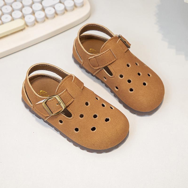 Детские Crocs Весна/Лето 2025: Сандалии с мягкой подошвой для мальчиков и девочек, обувь для первых шагов для младенцев и малышей.