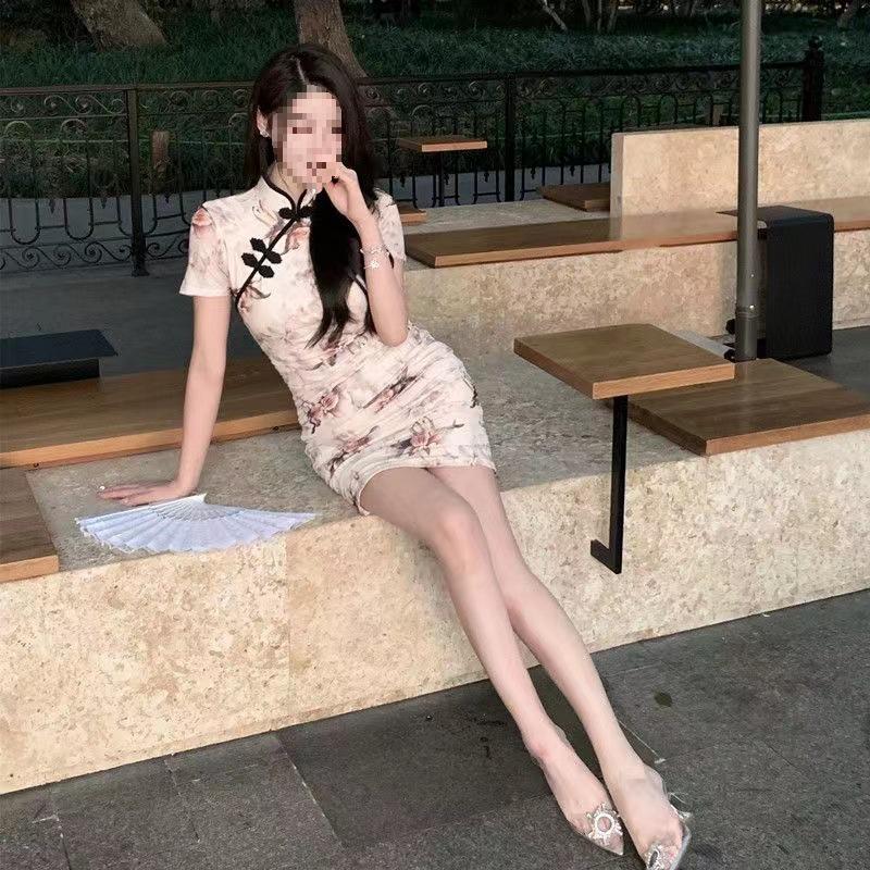Retro Floral Qipao: Young Style Waist-Cinching Slimming Summer Dress