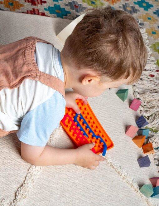Sensory toy Wiggly purple