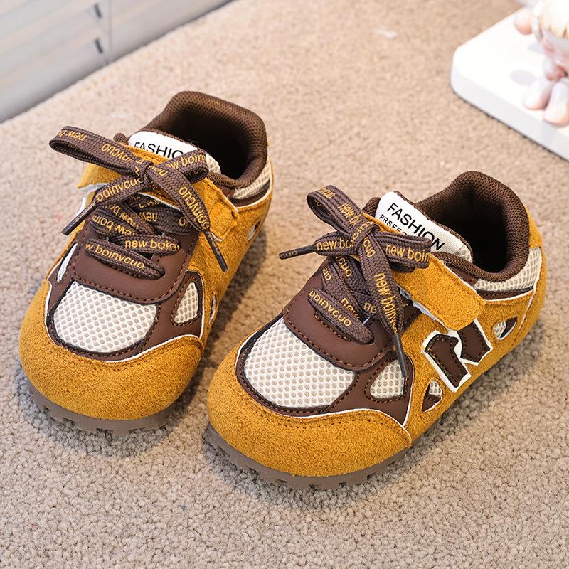 Детские кроссовки корейская версия весна и осень дышащие универсальные повседневные туфли для девочек моральные тренировочные туфли для мальчиков детские кроссовки на мягкой подошве для бега