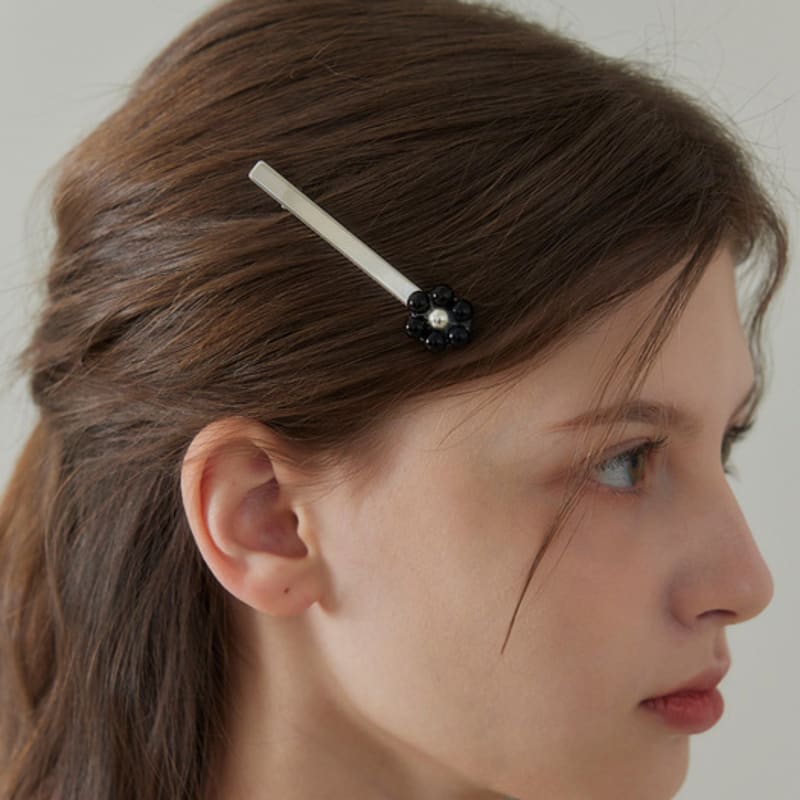 murmur [Free Pearl Earrings] Flower bead hairpin