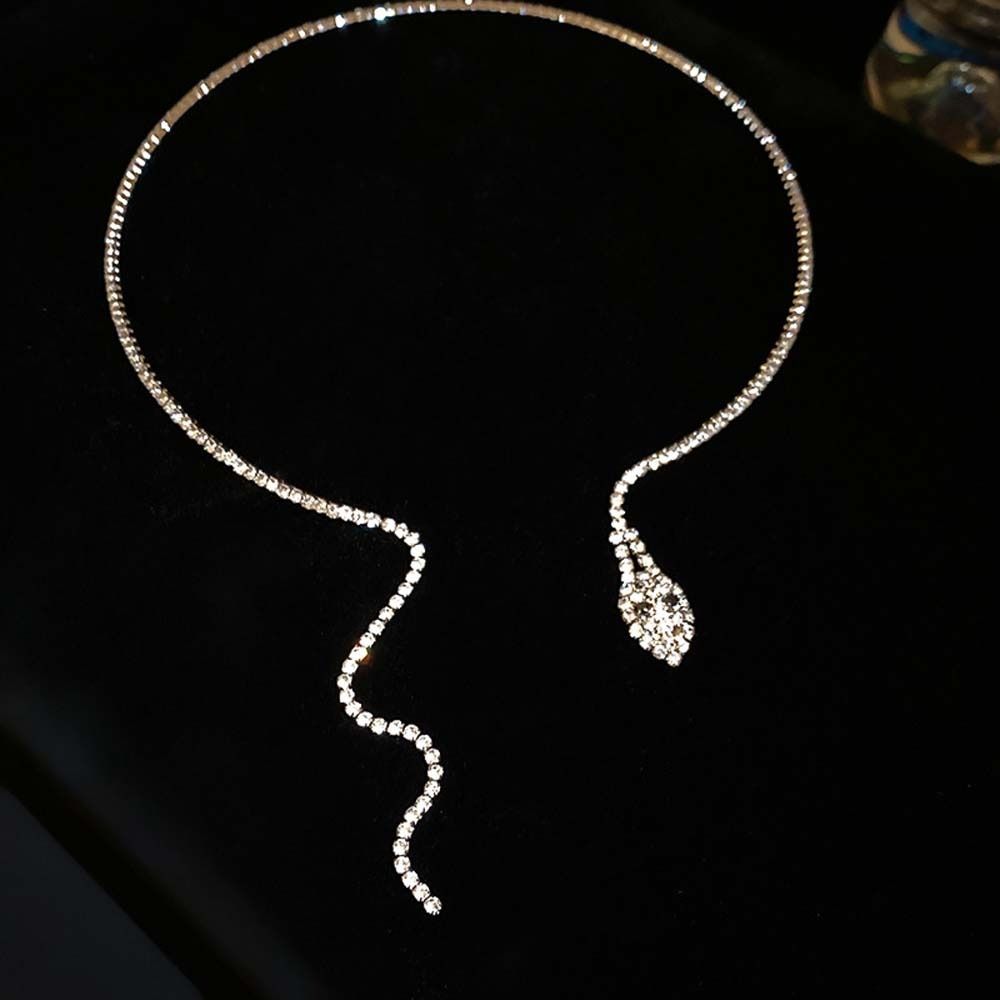 Fashion Jewelry Crystal Snake Necklace Round-shaped Snake Choker Pendant  Party Evening Dress
