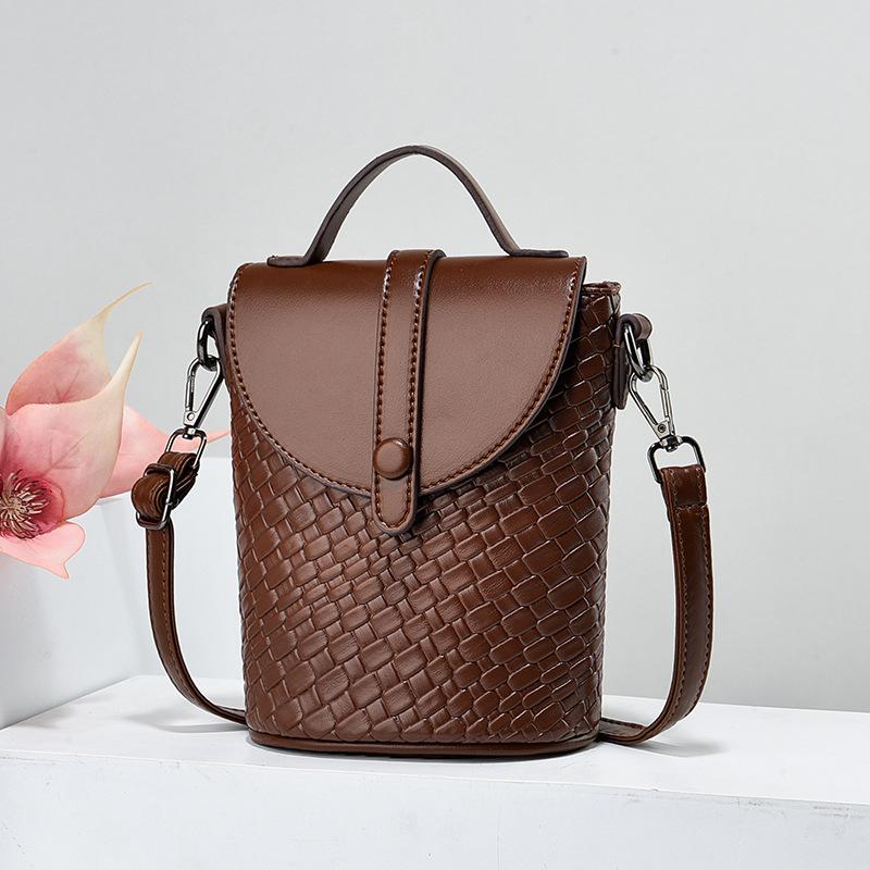 2025 New Woven Mobile Phone Bag Fashionable and Lightweight Mini Versatile Portable Shoulder Messenger Bag