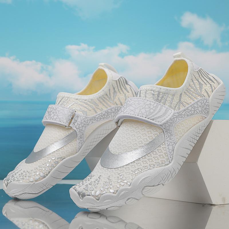 Outdoor Beach Shoes Creek Shoes Swimming Sea Shoes Men's and Women's Wading Shoes Quick-drying Five-finger Shoes Mountaineering Rafting Shoes