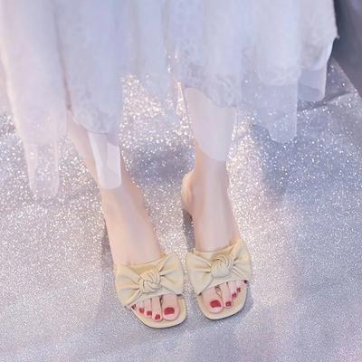 Женские тапочки и сандалии для улицы, нескользящая обувь, корейский стиль, шикарный, элегантный, летний тренд 2024 года, лучшие модели