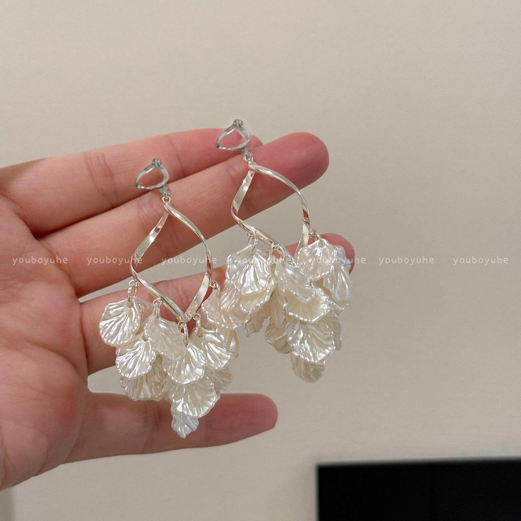Янтарный Кофе Французский Ретро Роскошные Серьги - Женские Элегантные Пусеты с Нишевым Дизайном